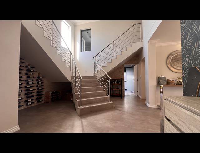 5 BEDROOM HOUSE TO LET IN BIG BAY